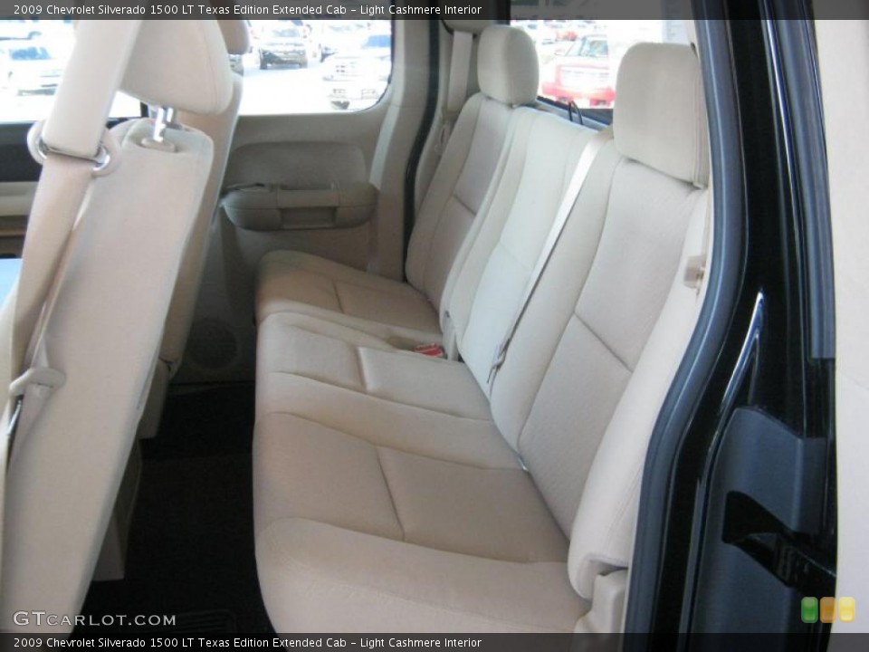 Light Cashmere Interior Photo for the 2009 Chevrolet Silverado 1500 LT Texas Edition Extended Cab #46099997