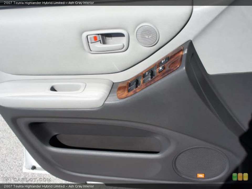Ash Gray Interior Door Panel for the 2007 Toyota Highlander Hybrid Limited #46100849