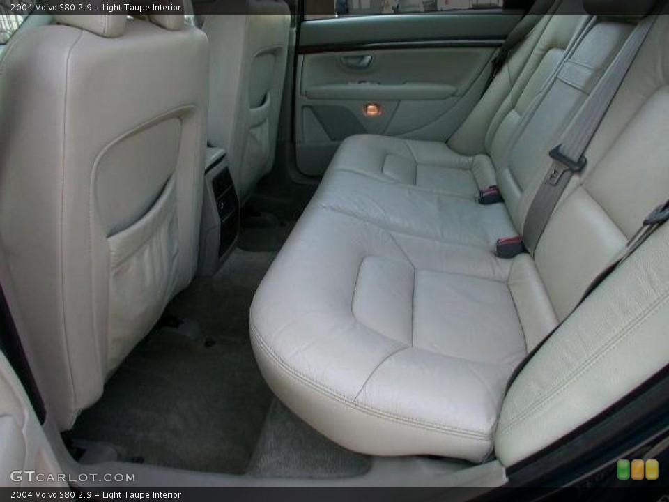 Light Taupe Interior Photo for the 2004 Volvo S80 2.9 #46105811