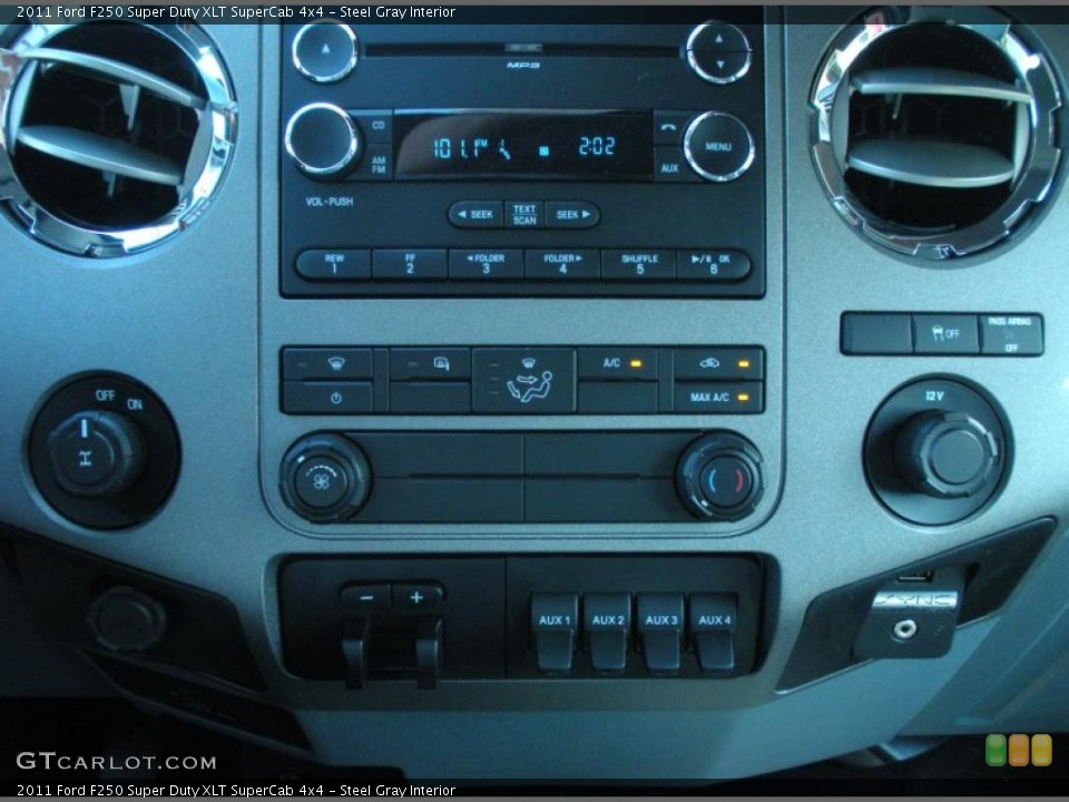 Steel Gray Interior Controls for the 2011 Ford F250 Super Duty XLT SuperCab 4x4 #46106993