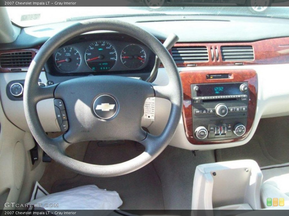 Gray Interior Dashboard for the 2007 Chevrolet Impala LT #46108181