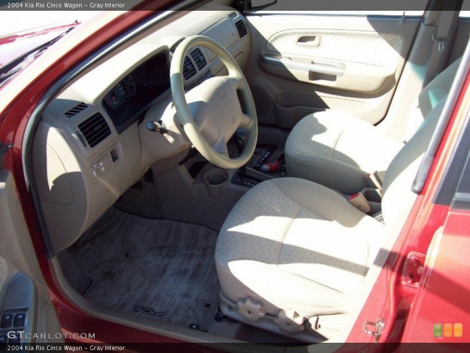 Gray Interior Photo for the 2004 Kia Rio Cinco Wagon #46109153