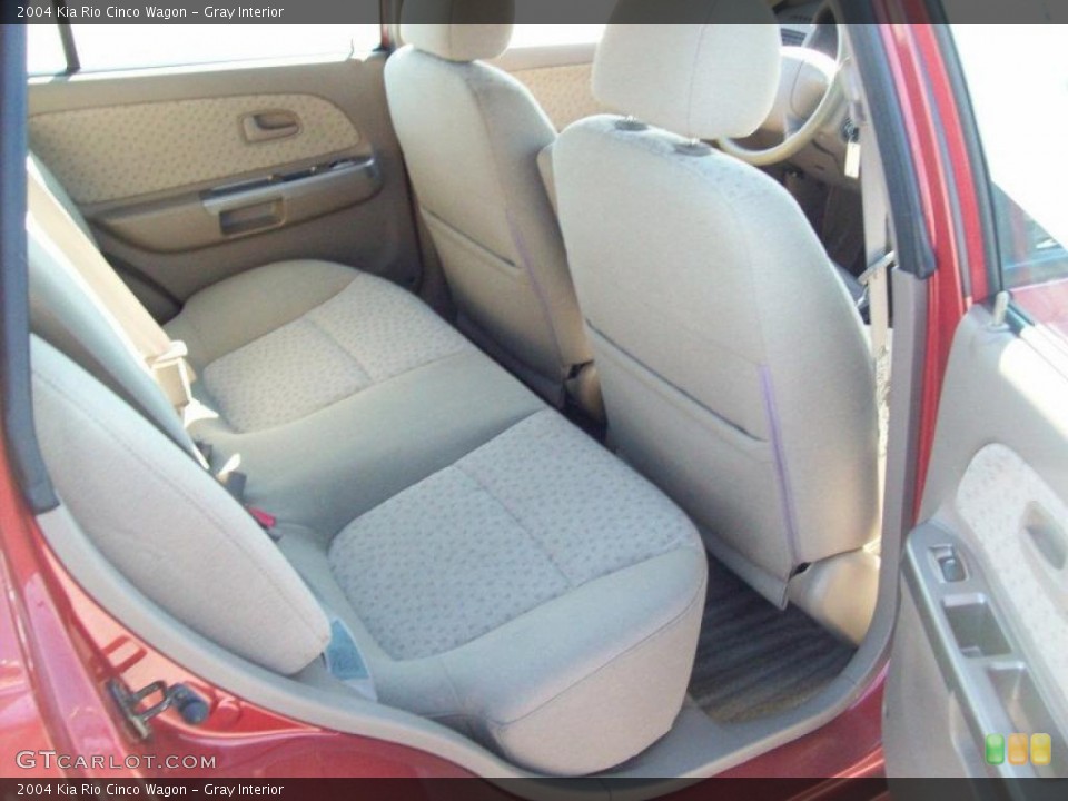 Gray Interior Photo for the 2004 Kia Rio Cinco Wagon #46109186