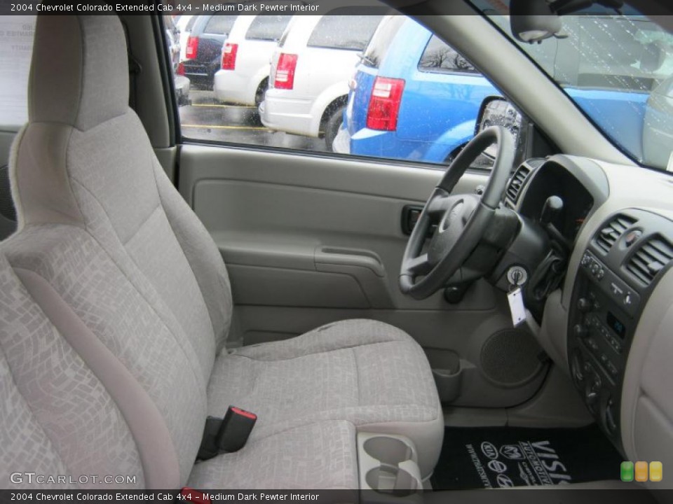 Medium Dark Pewter Interior Photo for the 2004 Chevrolet Colorado Extended Cab 4x4 #46113488