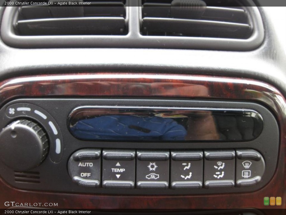 Agate Black Interior Controls for the 2000 Chrysler Concorde LXi #46114118