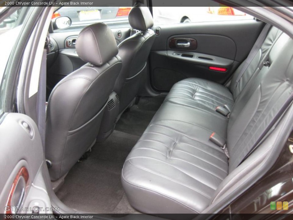 Agate Black Interior Photo for the 2000 Chrysler Concorde LXi #46114196