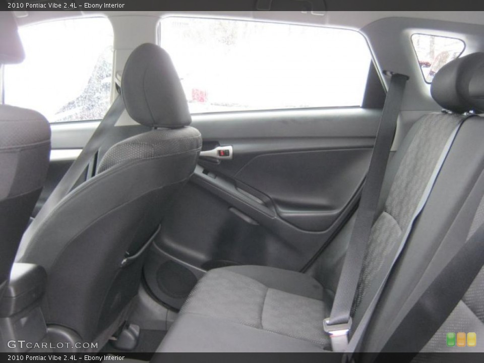 Ebony Interior Photo for the 2010 Pontiac Vibe 2.4L #46117037