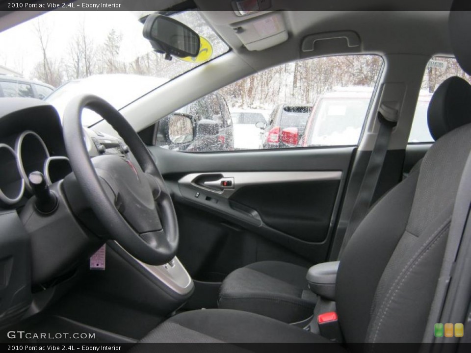 Ebony Interior Photo for the 2010 Pontiac Vibe 2.4L #46117040