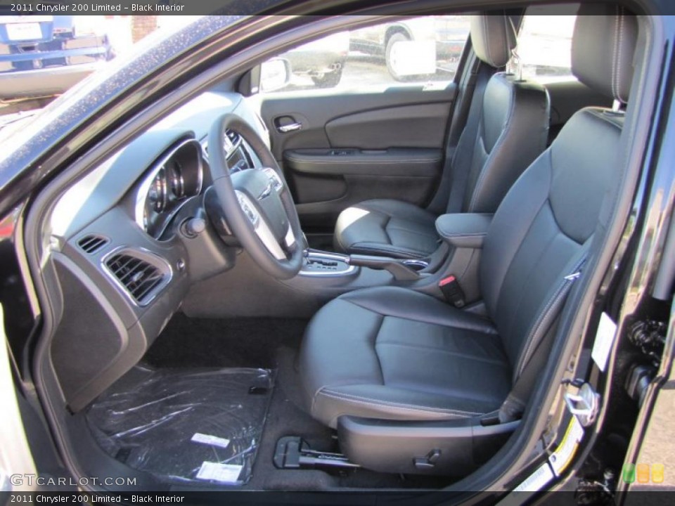 Black Interior Photo for the 2011 Chrysler 200 Limited #46121091