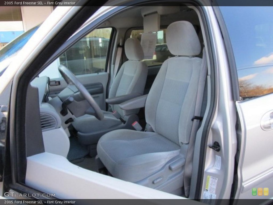 Flint Grey Interior Photo for the 2005 Ford Freestar SEL #46127619