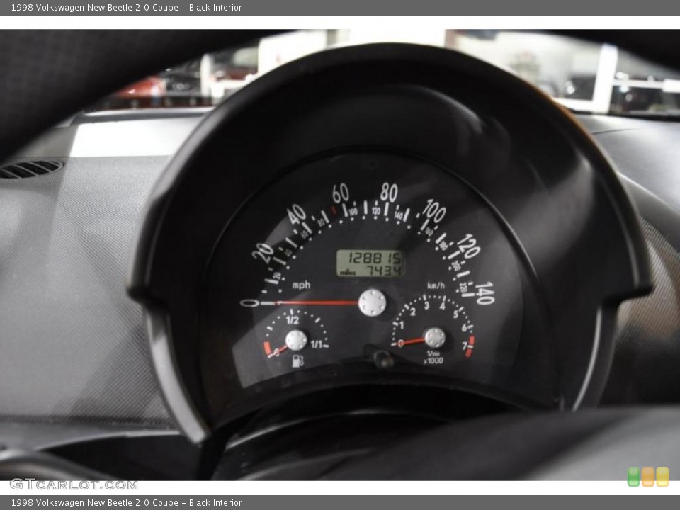 Black Interior Gauges for the 1998 Volkswagen New Beetle 2.0 Coupe #46127923