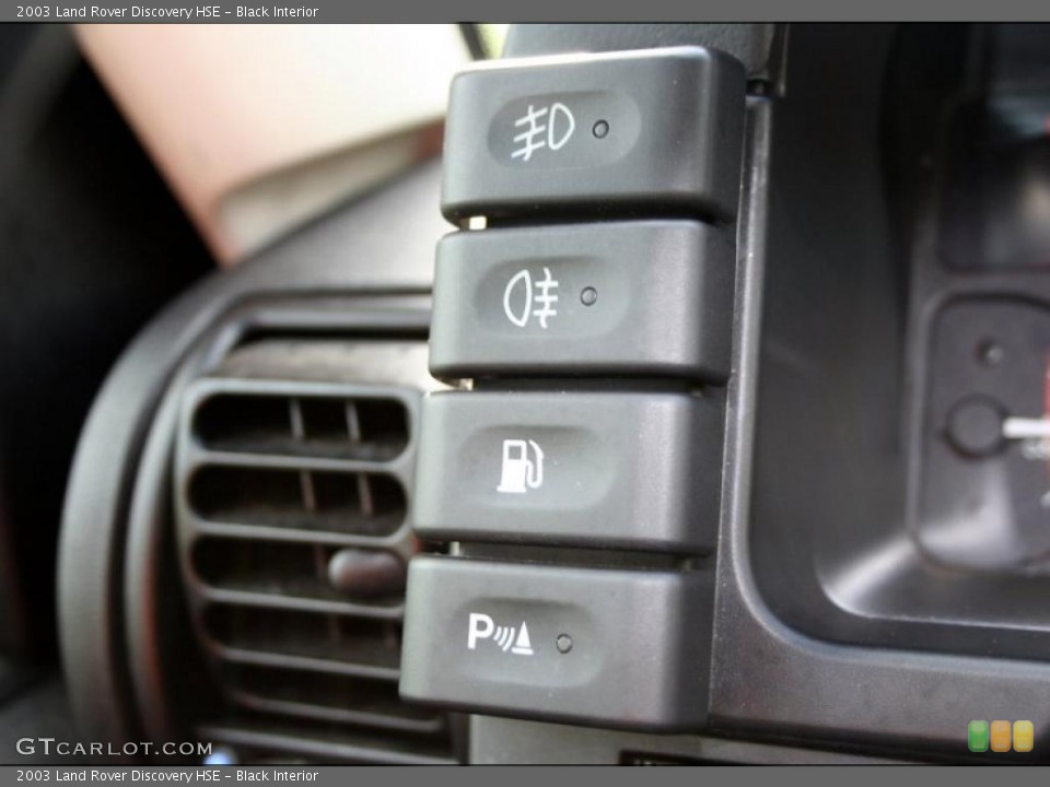 Black Interior Controls for the 2003 Land Rover Discovery HSE #46128079