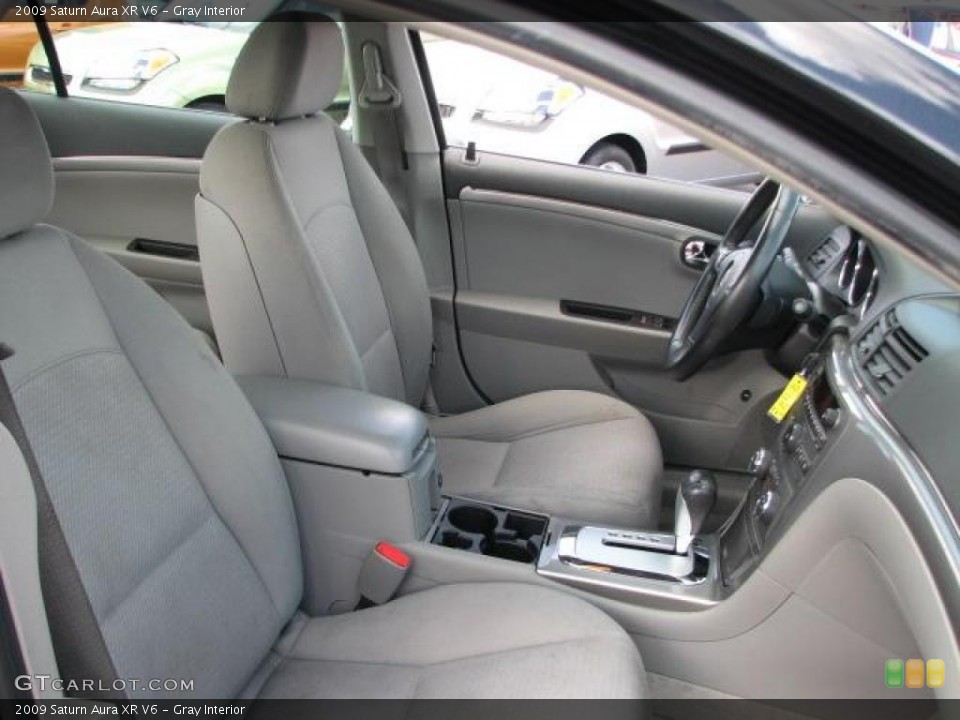 Gray Interior Photo for the 2009 Saturn Aura XR V6 #46129105