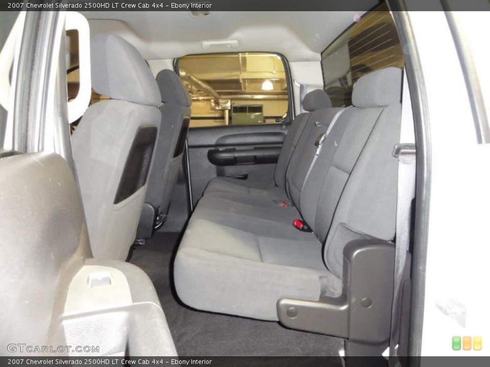 Ebony Interior Photo for the 2007 Chevrolet Silverado 2500HD LT Crew Cab 4x4 #46132150
