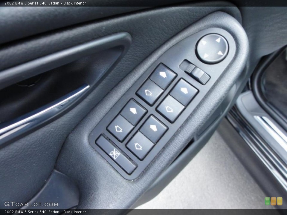 Black Interior Controls for the 2002 BMW 5 Series 540i Sedan #46136686