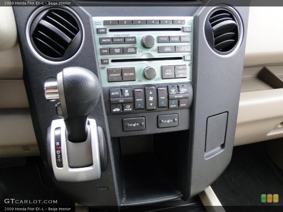 Beige Interior Controls for the 2009 Honda Pilot EX-L #46137565