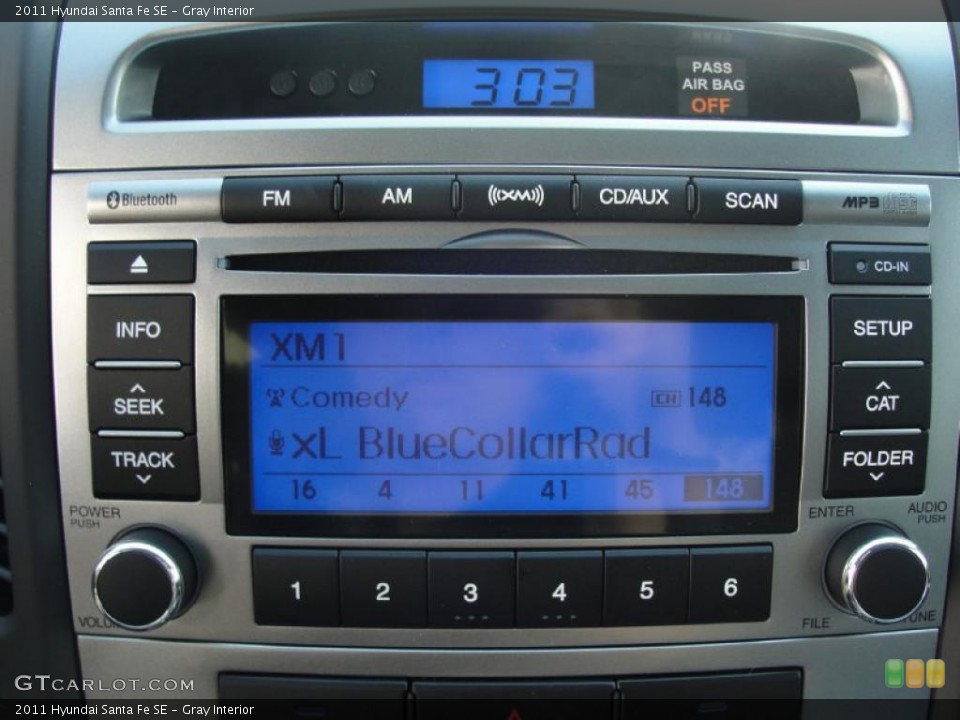 Gray Interior Controls for the 2011 Hyundai Santa Fe SE #46138057