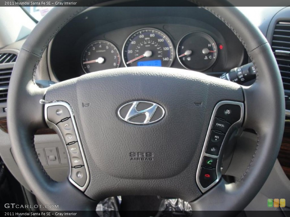 Gray Interior Controls for the 2011 Hyundai Santa Fe SE #46138078
