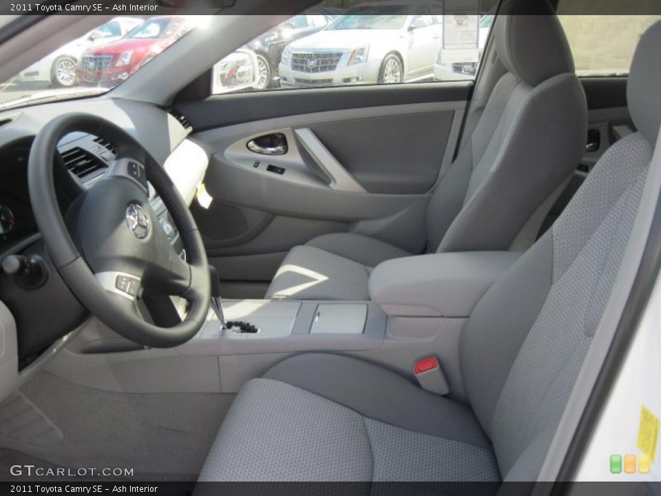 Ash Interior Photo for the 2011 Toyota Camry SE #46139119