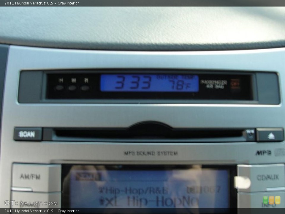 Gray Interior Controls for the 2011 Hyundai Veracruz GLS #46141777
