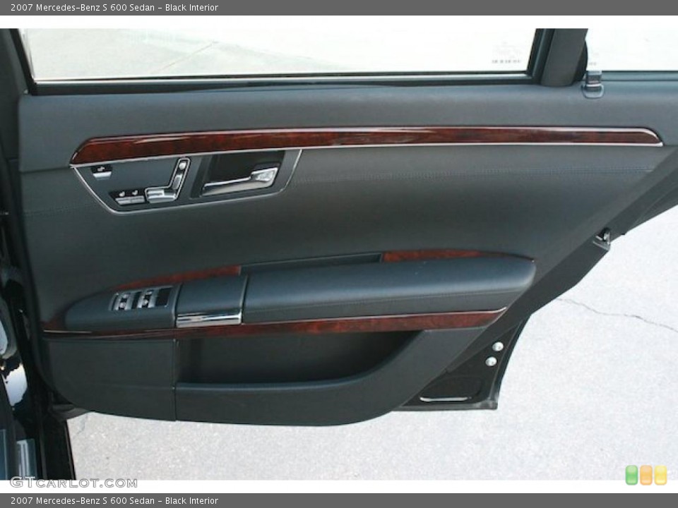 Black Interior Door Panel for the 2007 Mercedes-Benz S 600 Sedan #46142092