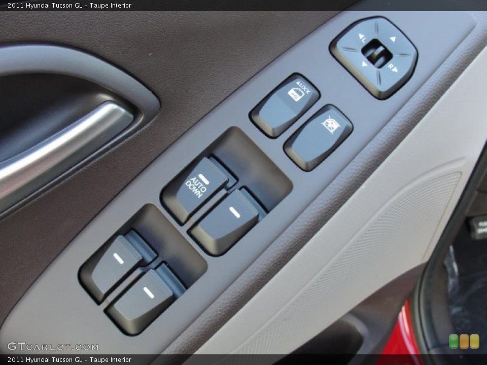 Taupe Interior Controls for the 2011 Hyundai Tucson GL #46142152