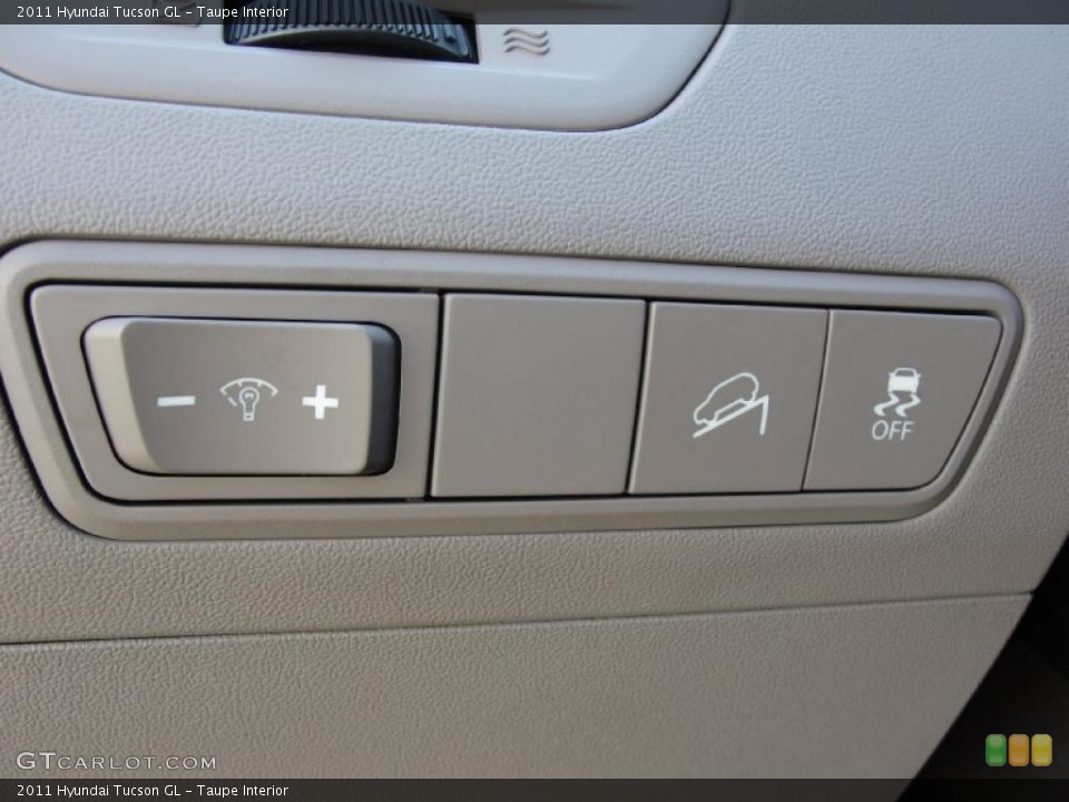 Taupe Interior Controls for the 2011 Hyundai Tucson GL #46142269
