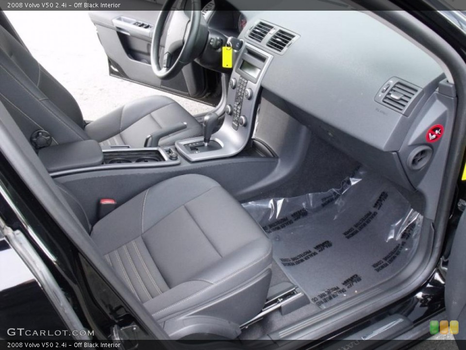 Off Black Interior Photo for the 2008 Volvo V50 2.4i #46148934