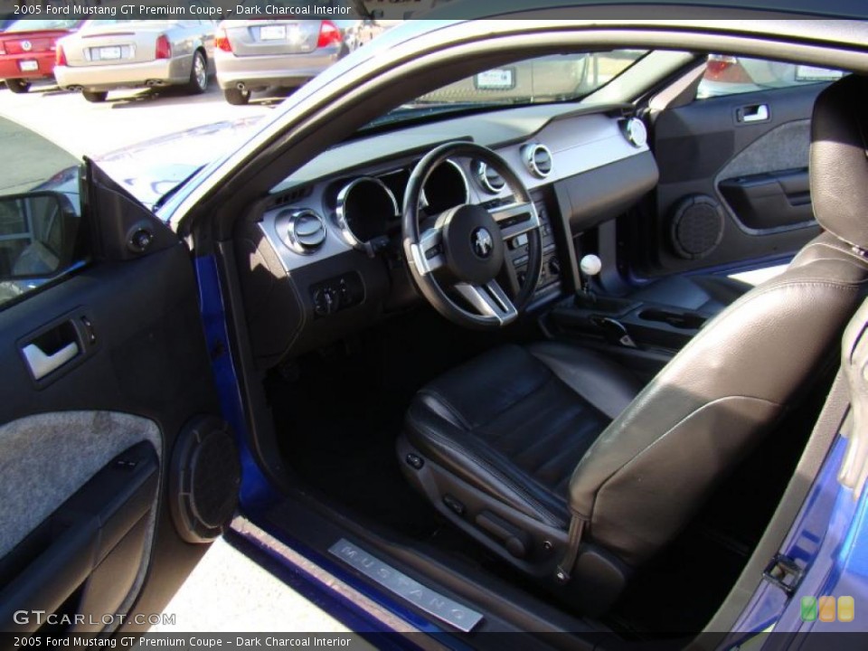 Dark Charcoal Interior Photo for the 2005 Ford Mustang GT Premium Coupe #46154599