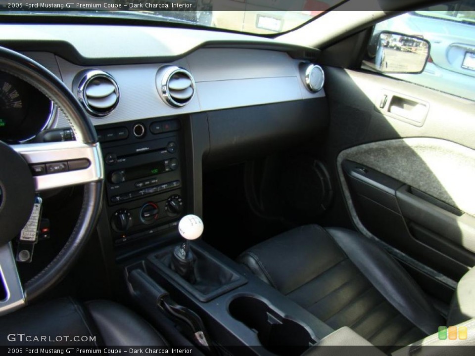 Dark Charcoal Interior Photo for the 2005 Ford Mustang GT Premium Coupe #46154620