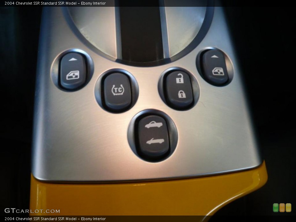 Ebony Interior Controls for the 2004 Chevrolet SSR  #46162899