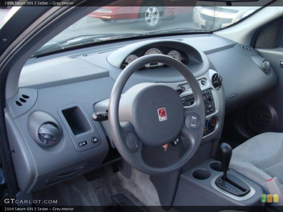 Grey Interior Photo for the 2004 Saturn ION 3 Sedan #46164306