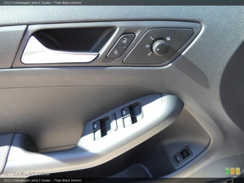 Titan Black Interior Controls for the 2011 Volkswagen Jetta S Sedan #46168743