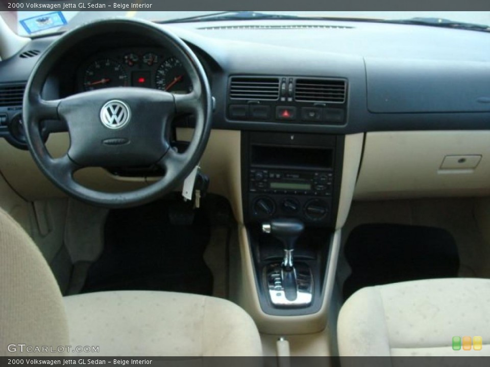 Beige Interior Dashboard for the 2000 Volkswagen Jetta GL Sedan #46172424