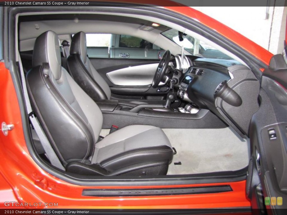 Gray Interior Photo for the 2010 Chevrolet Camaro SS Coupe #46173518