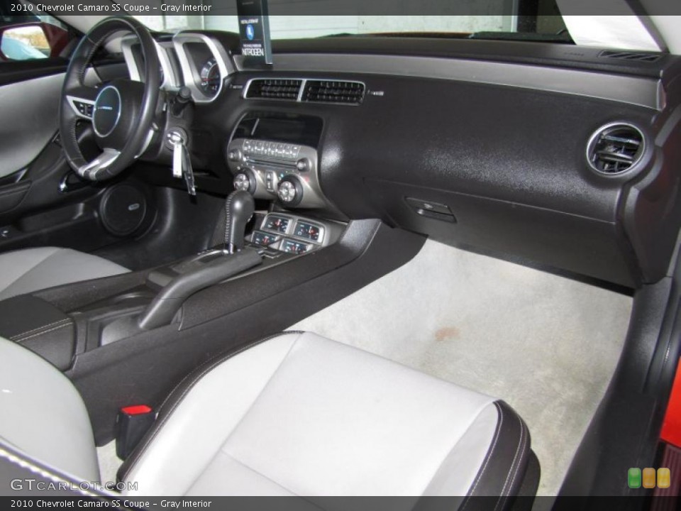 Gray Interior Dashboard for the 2010 Chevrolet Camaro SS Coupe #46173536