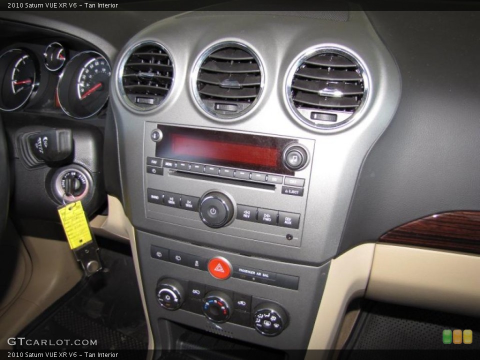 Tan Interior Controls for the 2010 Saturn VUE XR V6 #46173602