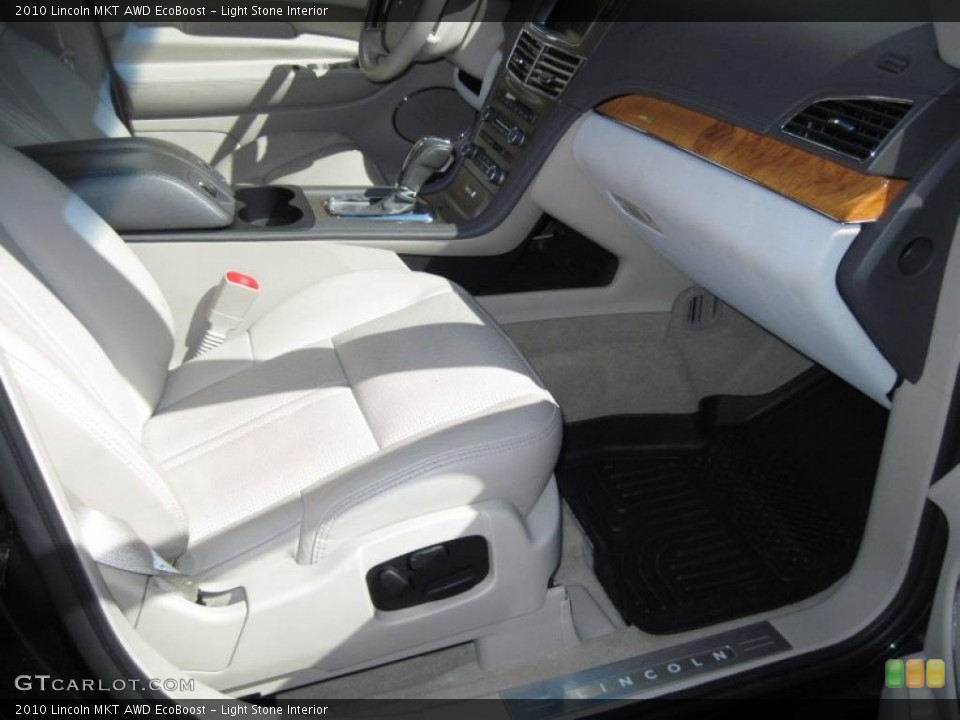 Light Stone Interior Photo for the 2010 Lincoln MKT AWD EcoBoost #46174019