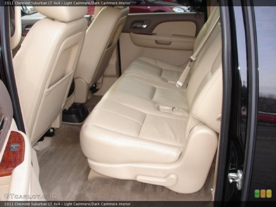 Light Cashmere/Dark Cashmere Interior Photo for the 2011 Chevrolet Suburban LT 4x4 #46176819