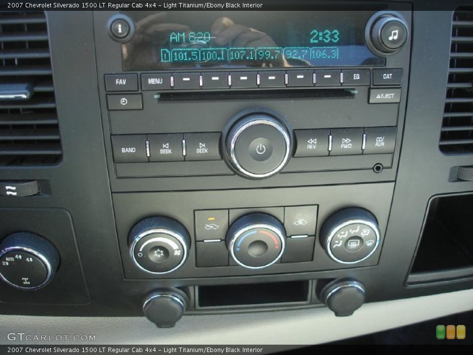 Light Titanium/Ebony Black Interior Controls for the 2007 Chevrolet Silverado 1500 LT Regular Cab 4x4 #46176969