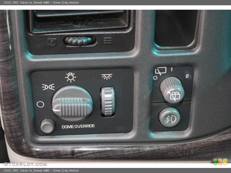 Stone Gray Interior Controls for the 2002 GMC Yukon XL Denali AWD #46202570