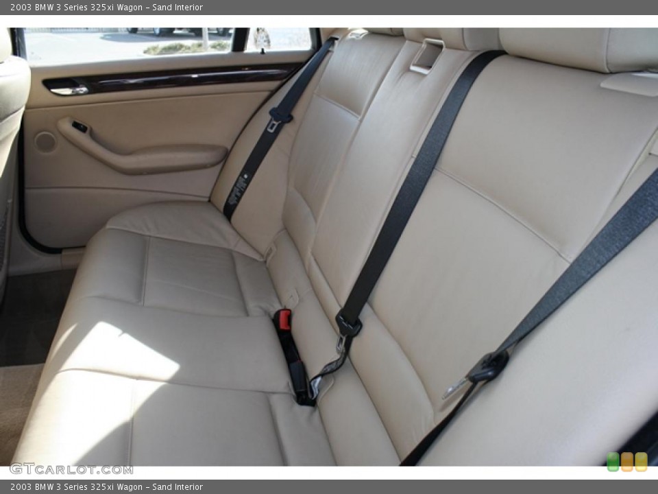 Sand Interior Photo for the 2003 BMW 3 Series 325xi Wagon #46202834