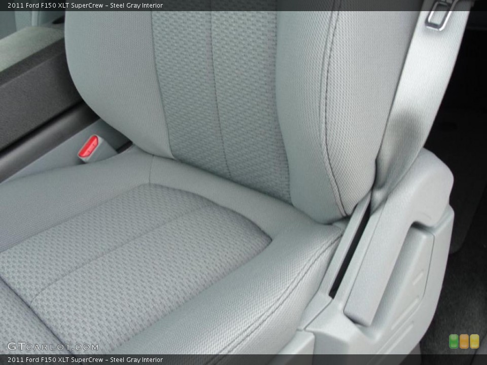 Steel Gray Interior Photo for the 2011 Ford F150 XLT SuperCrew #46204088