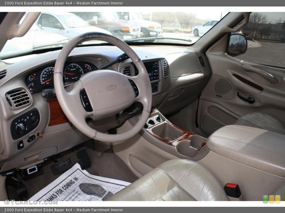 Medium Parchment Interior Photo for the 2000 Ford Expedition Eddie Bauer 4x4 #46204124
