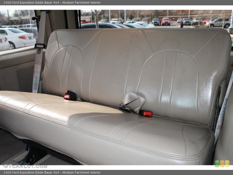 Medium Parchment Interior Photo for the 2000 Ford Expedition Eddie Bauer 4x4 #46204193