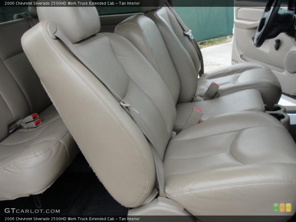 Tan Interior Photo for the 2006 Chevrolet Silverado 2500HD Work Truck Extended Cab #46214423