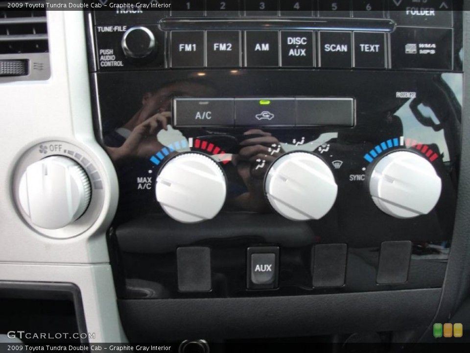 Graphite Gray Interior Controls for the 2009 Toyota Tundra Double Cab #46219118