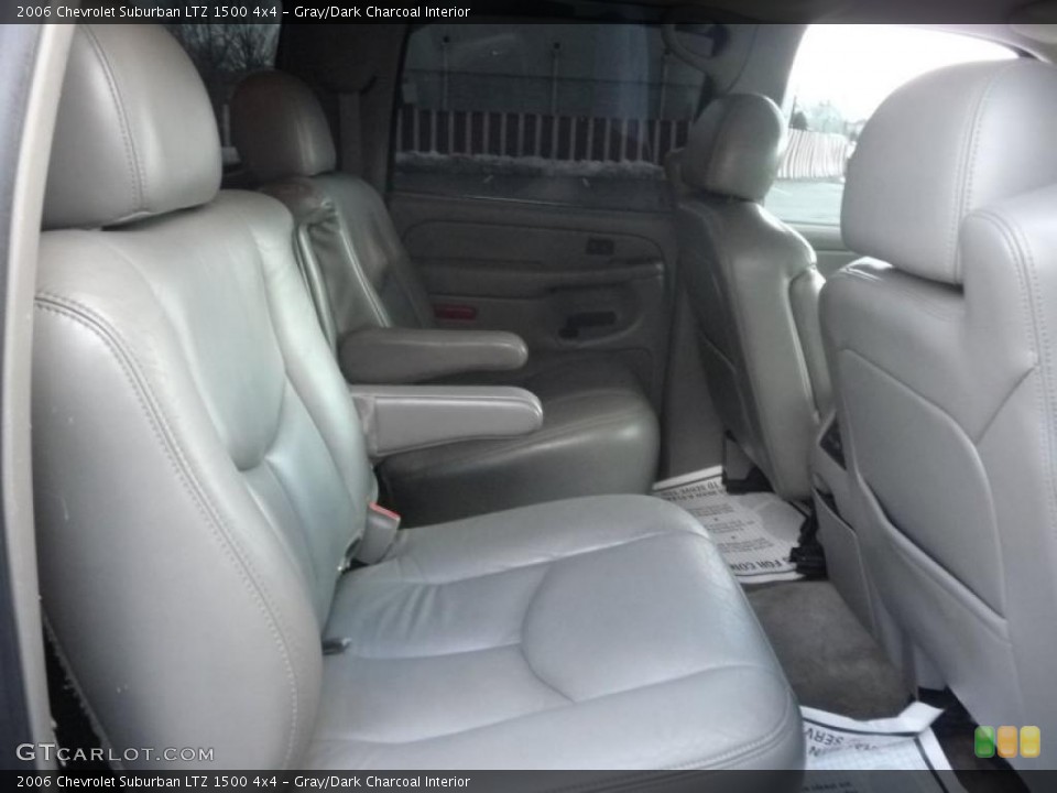Gray/Dark Charcoal Interior Photo for the 2006 Chevrolet Suburban LTZ 1500 4x4 #46220306