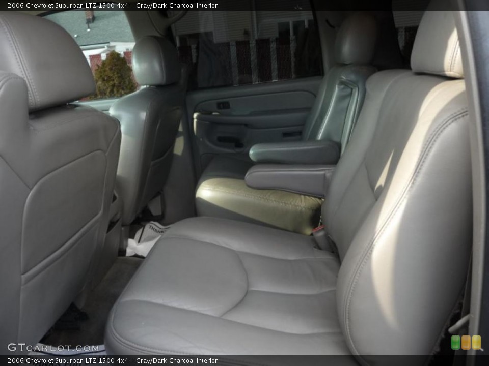 Gray/Dark Charcoal Interior Photo for the 2006 Chevrolet Suburban LTZ 1500 4x4 #46220315