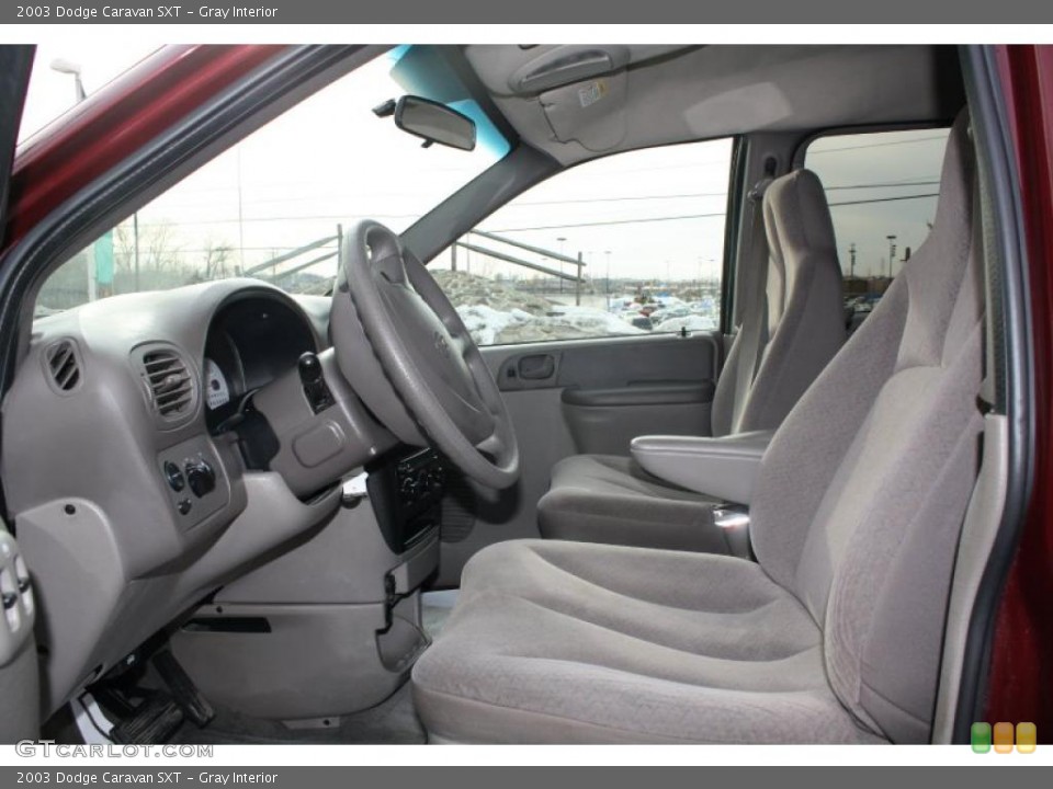 Gray Interior Photo for the 2003 Dodge Caravan SXT #46222829